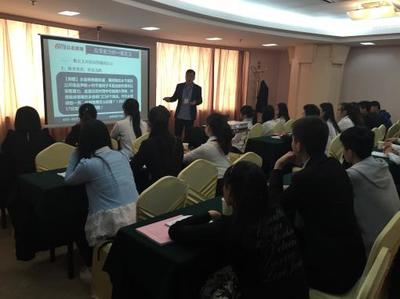 濟南公名教育咨詢 以寬敞教室為基石，打造專業教育咨詢服務環境